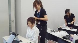 ヘアアレンジ中