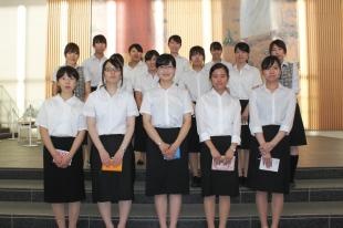 2名のSAIJO卒業生と記念撮影