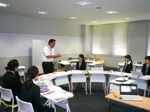 読売旅行川越営業所の飯田所長によるレクチャー