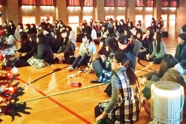 たくさんの学生が集まりました