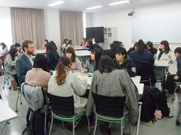 グループごとに懇談