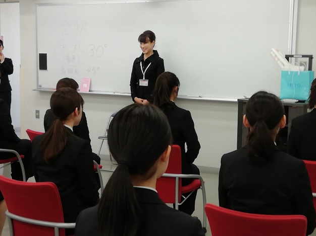 笑いの絶えない（？）森川先生のクラス